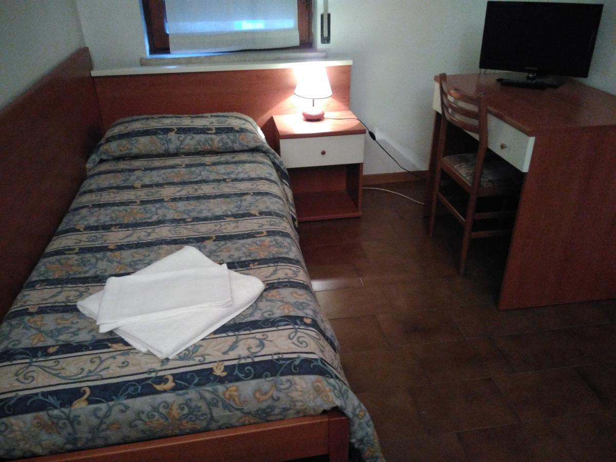 Hotel Elena Verona Exteriör bild