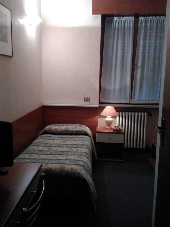 Hotel Elena Verona Exteriör bild